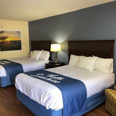 Days Inn By Wyndham King-Winston Salem Area Eksteriør bilde
