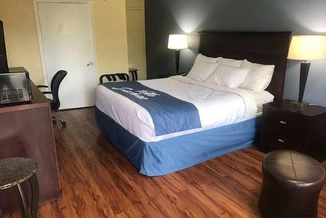Days Inn By Wyndham King-Winston Salem Area Rom bilde